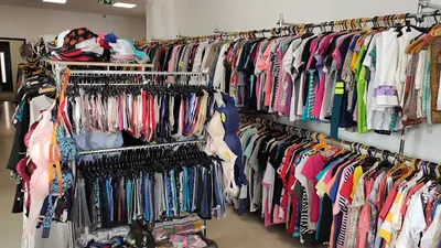 Second Hand. Salon odzieży używanej i nowej oraz chemii importowanej